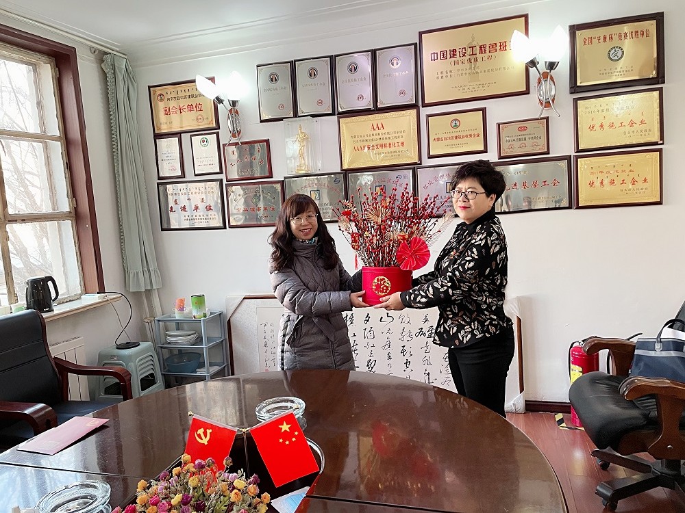 節前慰問送溫暖 深情關懷暖人心 節前慰問送溫暖 深情關懷暖人心